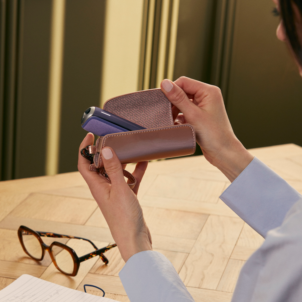 AURA Solo Carry Case Rose Gold