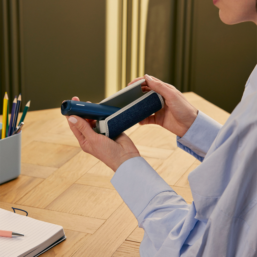 AURA Solo Carry Case Blue Silver